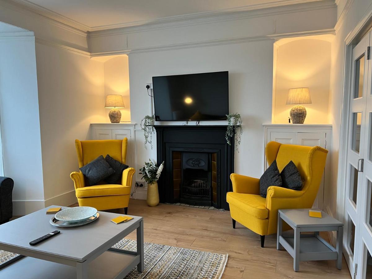 Heathcliff - 5 Bedroom House In Town Centre Tenby Exterior foto