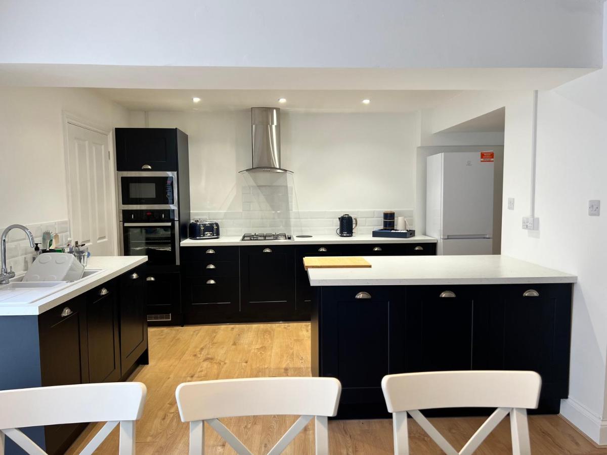 Heathcliff - 5 Bedroom House In Town Centre Tenby Exterior foto